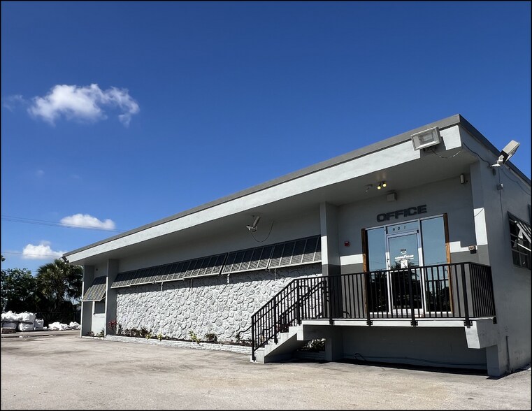 901 NW 31st Ave, Fort Lauderdale, FL à louer - Photo de l’immeuble – Image 2 sur 15