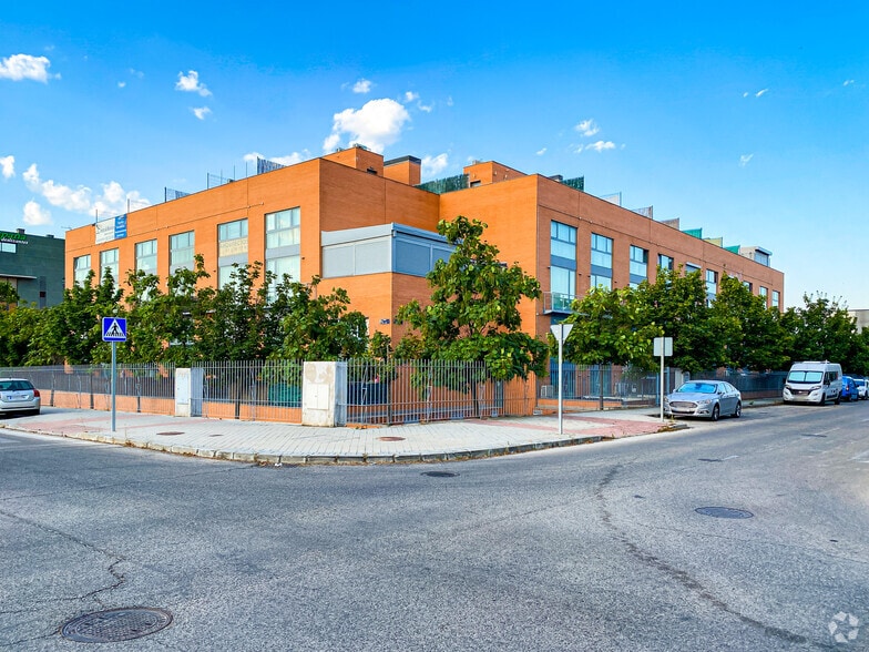 Calle Pedrezuela, 4, Alcorcón, Madrid à louer - Photo de l’immeuble – Image 1 sur 2