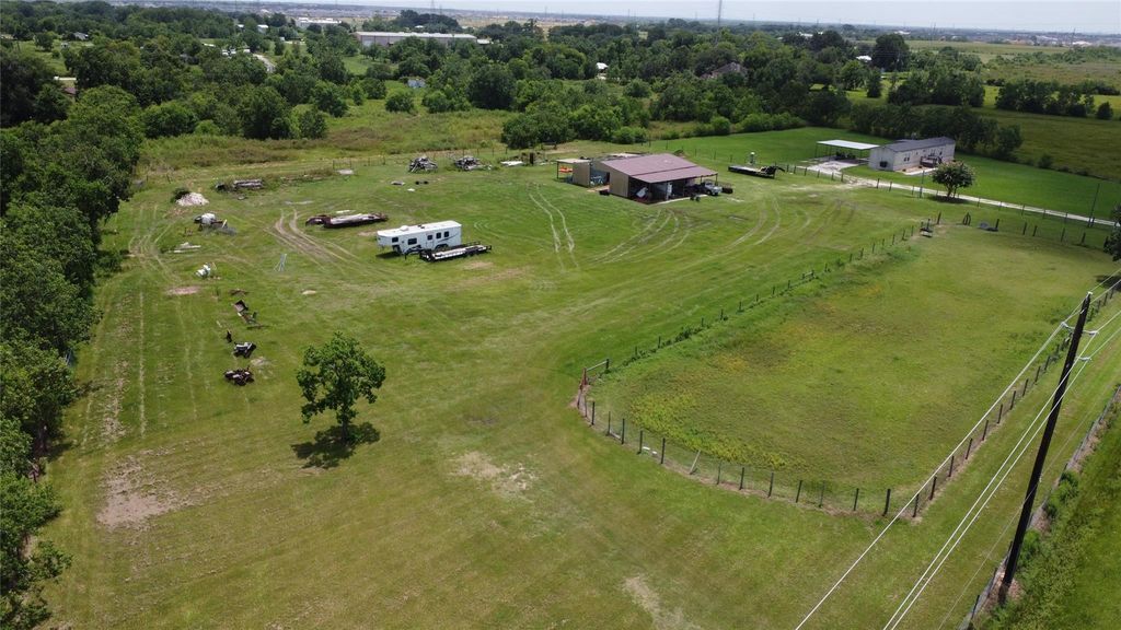 17220 Kermier Rd, Hockley, TX à vendre Photo principale– Image 1 sur 4