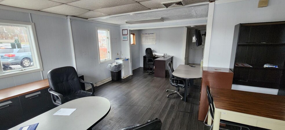 37 Chase Ave, Waterbury, CT à louer - Photo intérieure – Image 2 sur 10