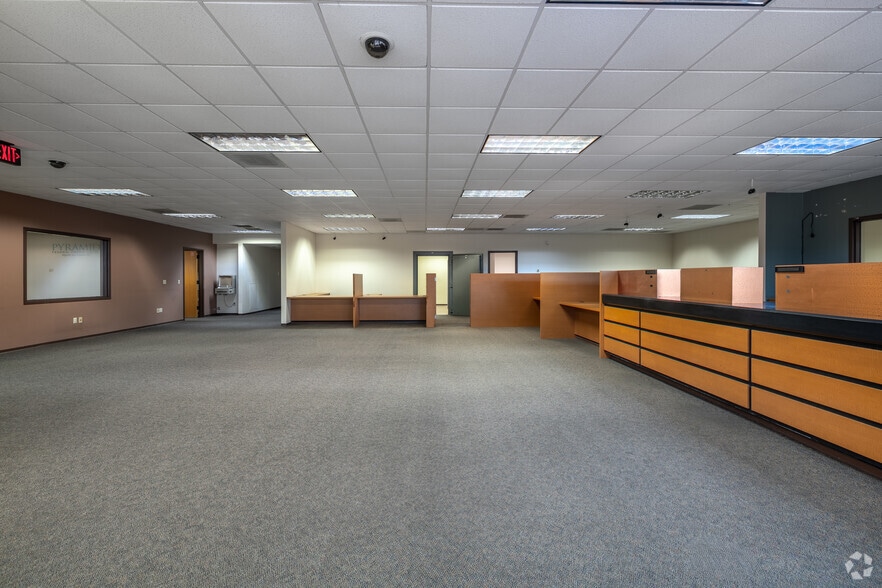 7740 E Speedway Blvd, Tucson, AZ à louer - Photo intérieure – Image 2 sur 17