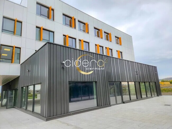 Plus de détails pour Local commercial à vendre