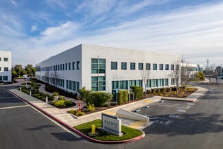 Plus de détails pour 7979 Gateway Blvd, Newark, CA - Local d'activités à louer