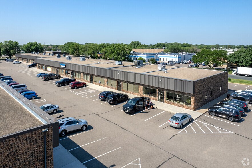 7920-7958 NE University Ave, Fridley, MN à louer - Aérien – Image 2 sur 4