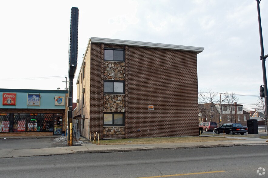 6301 S Keeler Ave, Chicago, IL à vendre - Photo de l’immeuble – Image 2 sur 6