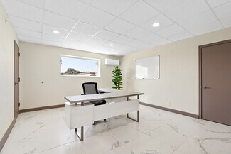 Plus de détails pour 200 N San Jacinto St, Whitney, TX - Local commercial, Local d'activités à louer