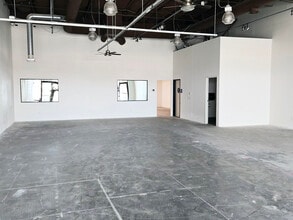 77750 Country Club Dr, Palm Desert, CA à louer Photo intérieure– Image 2 sur 4