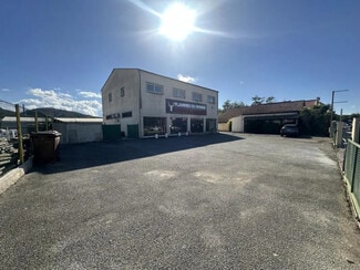 Plus de détails pour Local commercial à louer