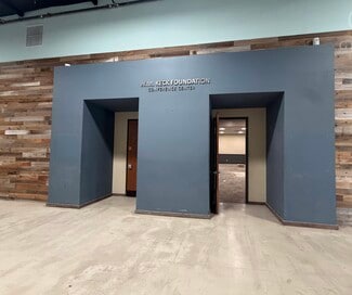 Plus de détails pour 44204-44276 10th St W, Lancaster, CA - Local commercial à louer