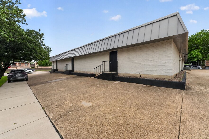 401 W Centerville Rd, Garland, TX à vendre - Photo de l’immeuble – Image 2 sur 18