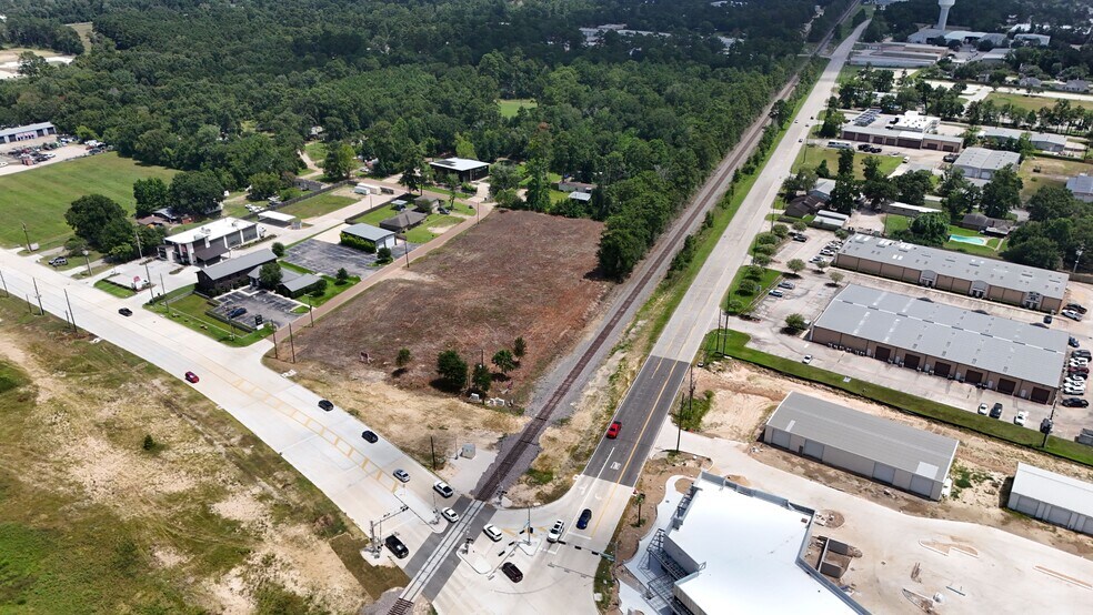 Intersection Robinson & Hanna Rd, Conroe, TX à vendre - Photo de l’immeuble – Image 3 sur 7