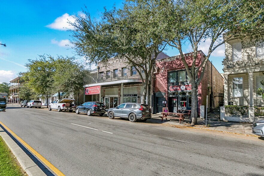 1513 Saint Charles Ave, New Orleans, LA à vendre - Photo de l’immeuble – Image 2 sur 8
