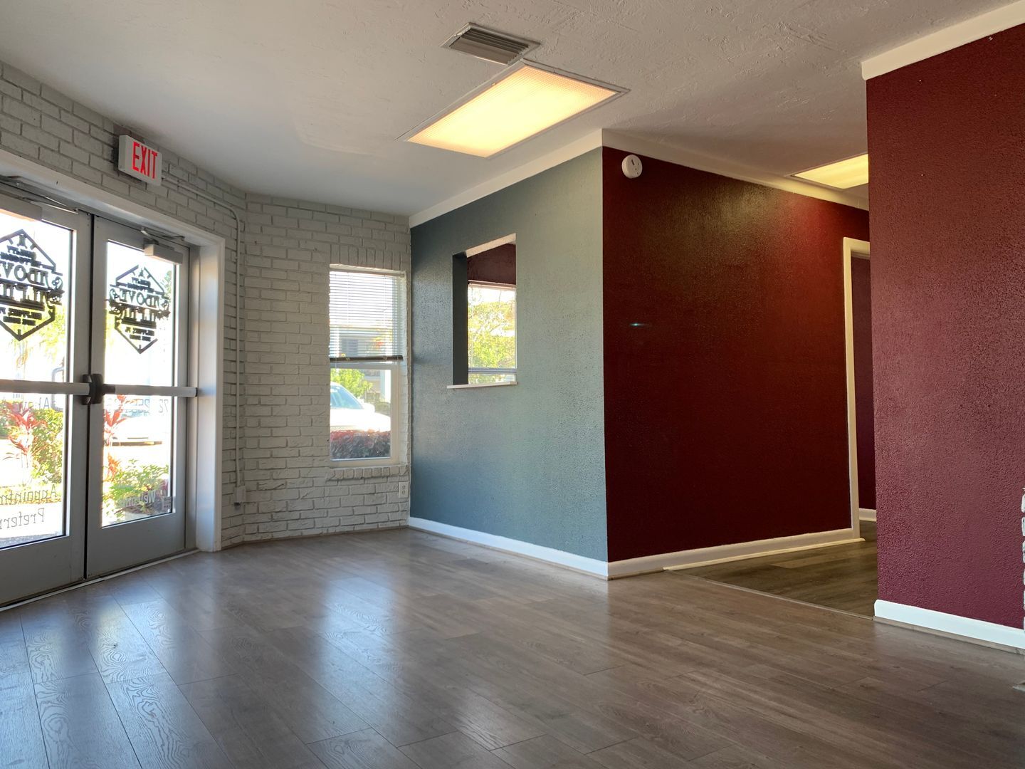 5702 Gulfport Blvd S, Gulfport, FL à louer Photo intérieure– Image 1 sur 16