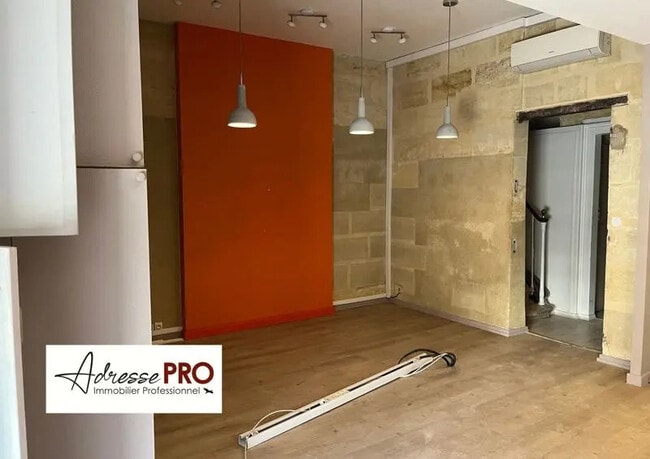 Plus de détails pour Local commercial à louer