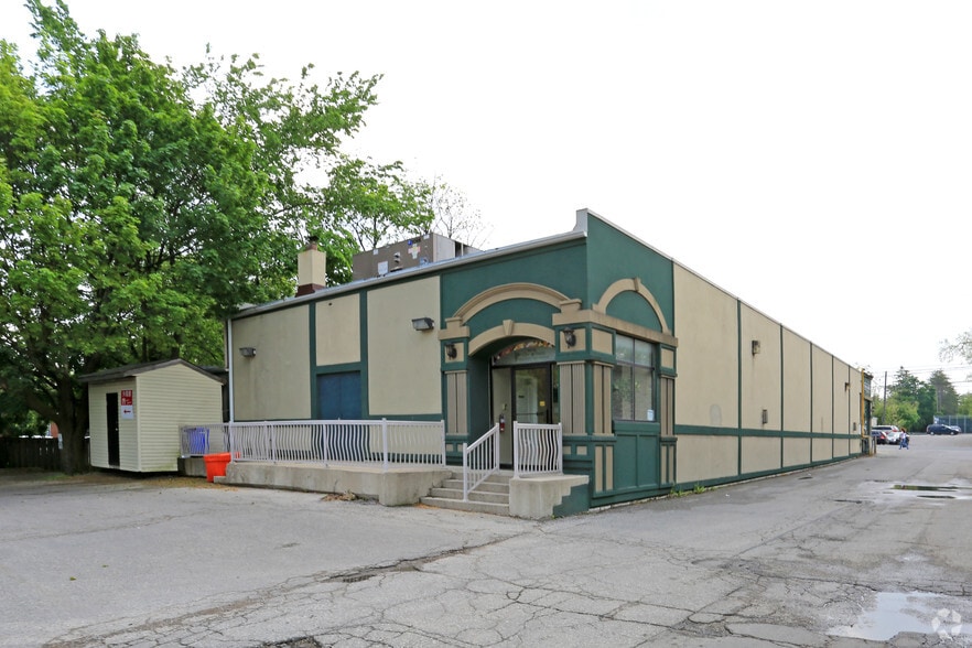 7771-7775 Yonge St, Markham, ON à louer - Photo de l’immeuble – Image 3 sur 3