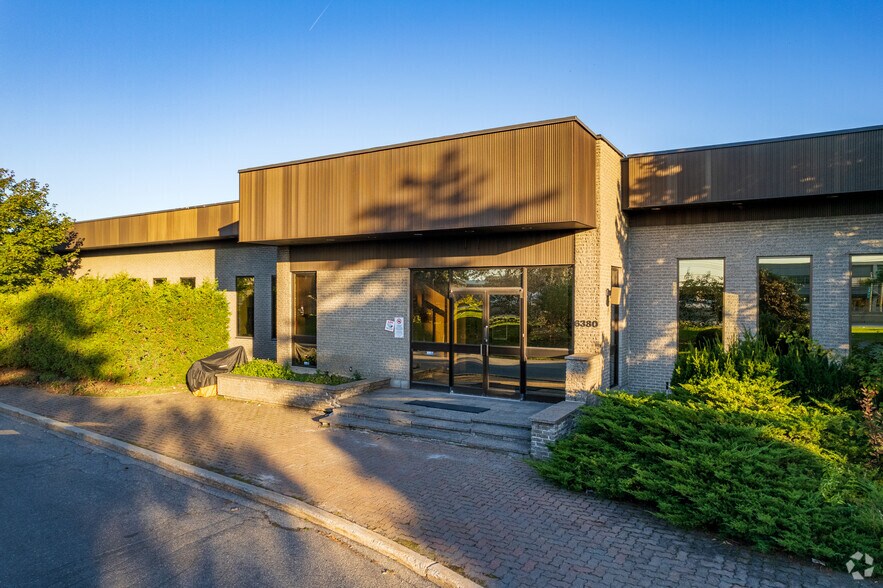 6320-6380 Ch de la Côte-de-Liesse, Montréal, QC à louer - Photo de l’immeuble – Image 3 sur 20