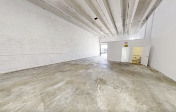 14000-14048 SW 140th St, Miami, FL à louer Numérisation 3D Matterport– Image 1 sur 11