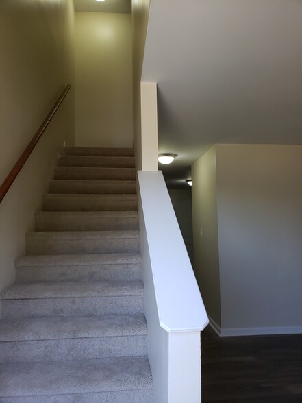 5 Sidbrook Ct, Durham, NC à vendre - Photo intérieure – Image 3 sur 8