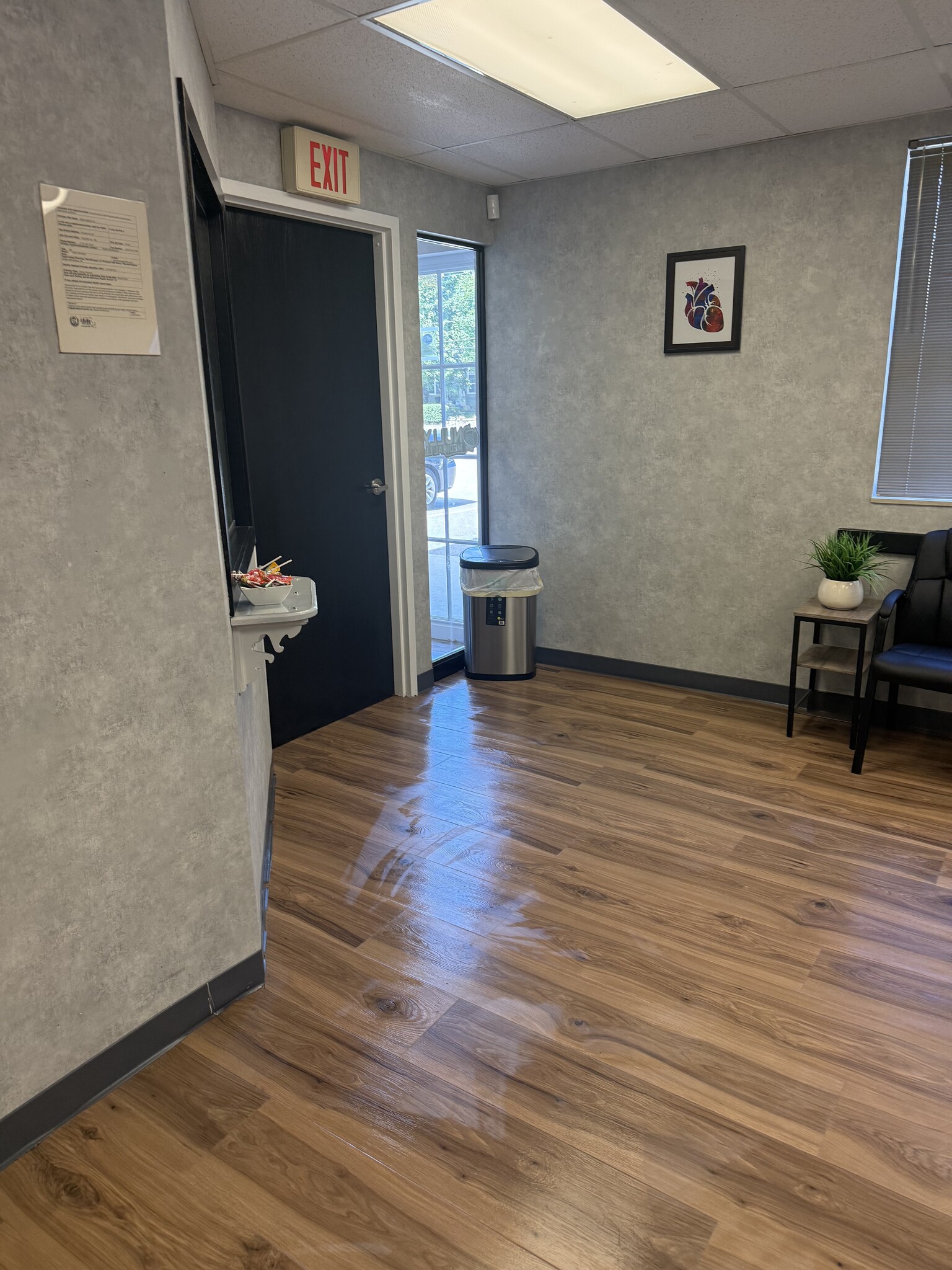555 Pleasant St, Attleboro, MA à louer Photo intérieure– Image 1 sur 4