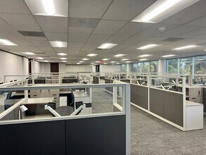 4888 Loop Central Dr, Houston, TX à louer Photo de l’immeuble– Image 1 sur 4