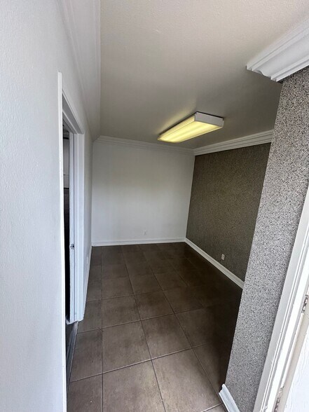 10532-10576 Norwalk Blvd, Santa Fe Springs, CA à louer - Photo de l’immeuble – Image 3 sur 12