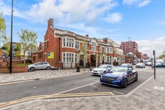 Plus de détails pour 74 High St, Harrow - Local commercial à louer