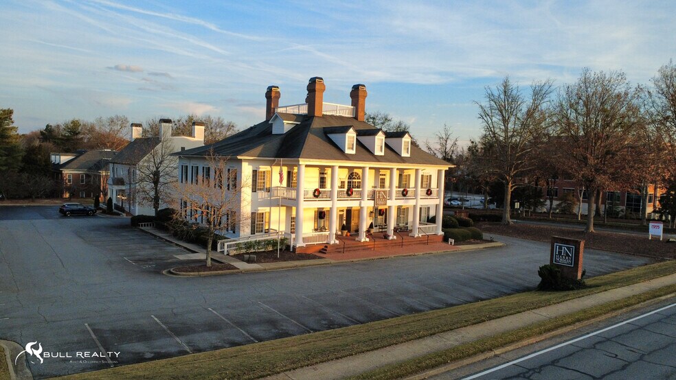 4651 Olde Towne Pky, Marietta, GA à louer - Photo de l’immeuble – Image 2 sur 66