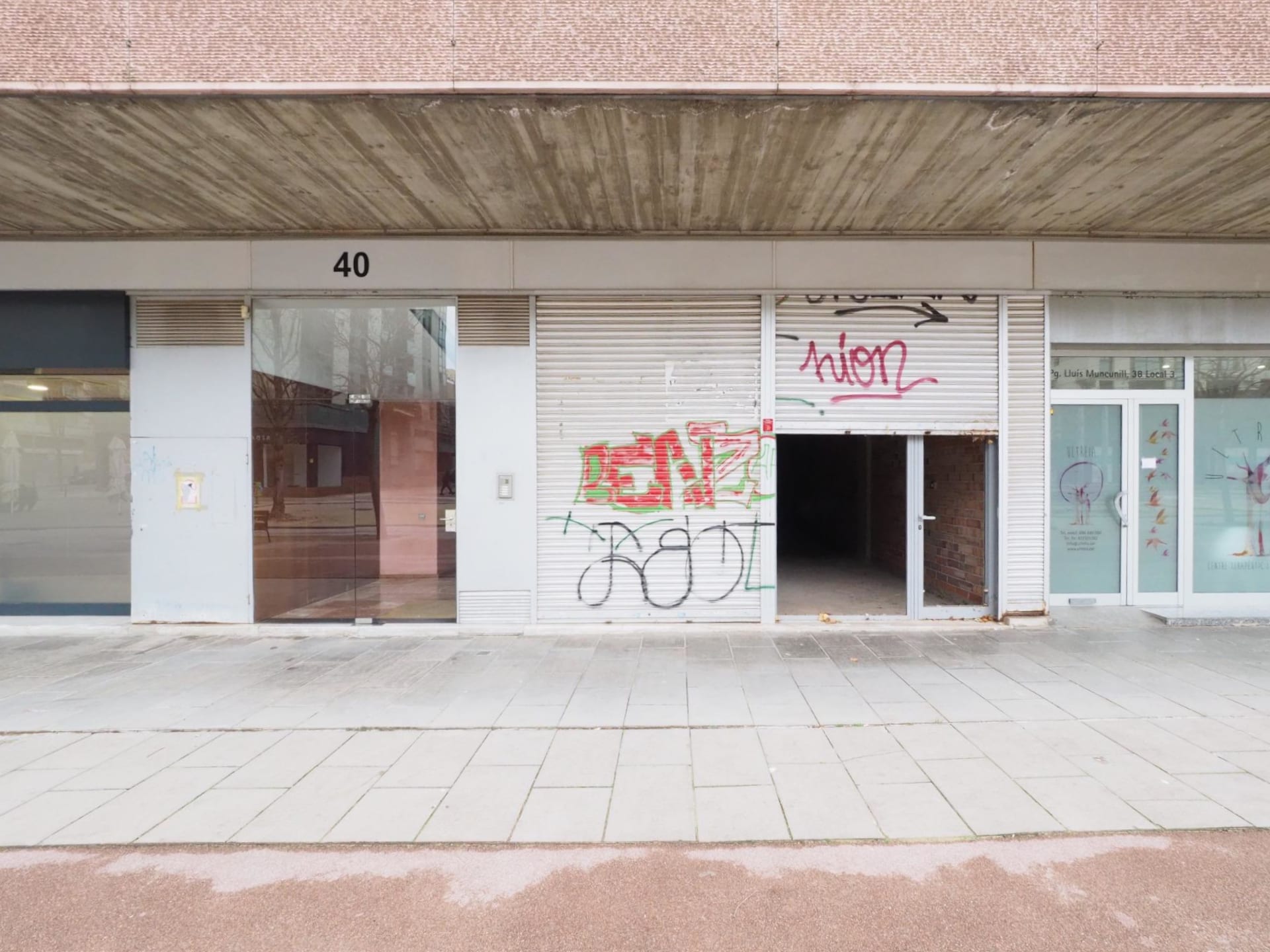 Immeuble residentiel dans Terrassa, Barcelona à vendre Photo intérieure– Image 1 sur 2