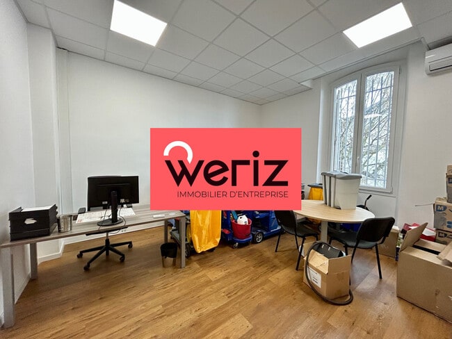 Plus de détails pour Local d’activités à vendre