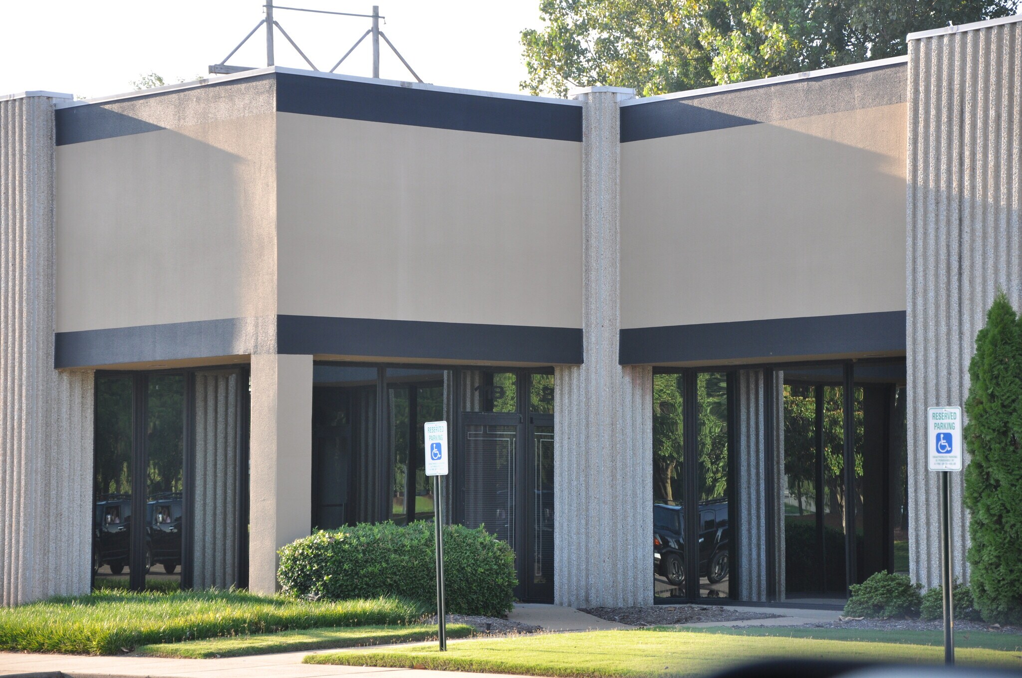 1785 Nonconnah Blvd, Memphis, TN à louer Photo de l’immeuble– Image 1 sur 7