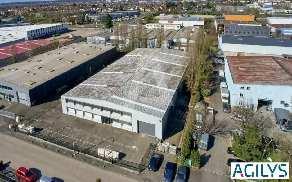 Local d'activités dans Morangis à vendre - Photo de l’immeuble – Image 1 sur 10