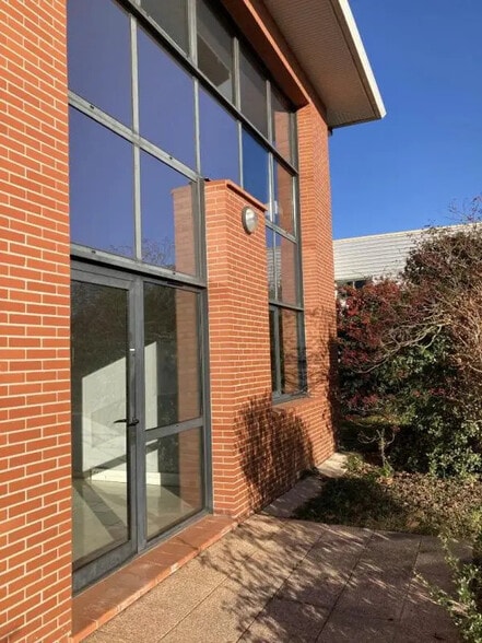 Local commercial dans Toulouse à louer - Photo de l’immeuble – Image 2 sur 13