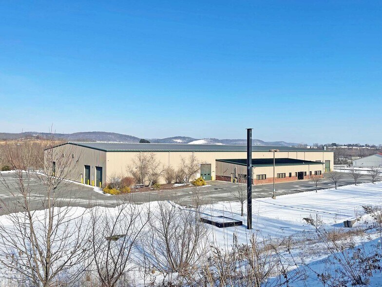 76 Odell Rd, Muncy, PA à vendre - Photo de l’immeuble – Image 2 sur 11