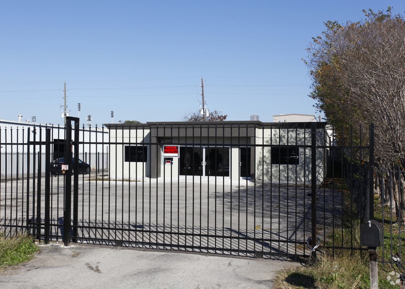 5626 Star Ln, Houston, TX à louer - Photo de l’immeuble – Image 1 sur 7