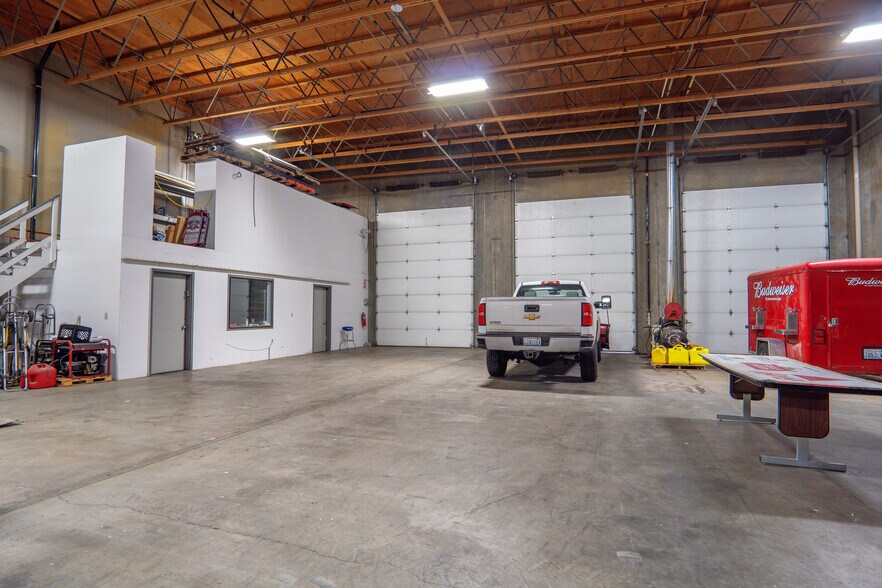 94 W Valley Mall Blvd, Union Gap, WA à louer - Photo de l’immeuble – Image 2 sur 18