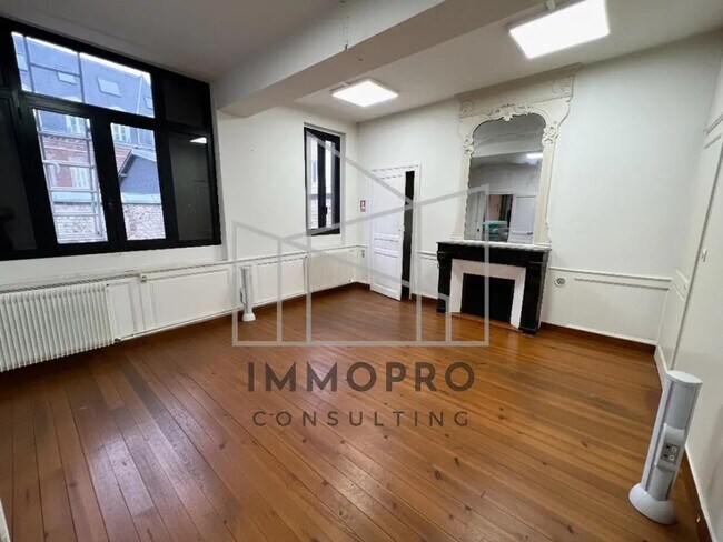 Plus de détails pour Bureau à vendre