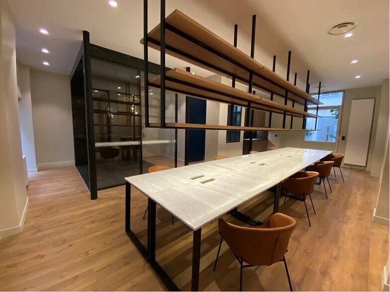 Bureau dans Paris à louer - Photo de l’immeuble – Image 3 sur 8