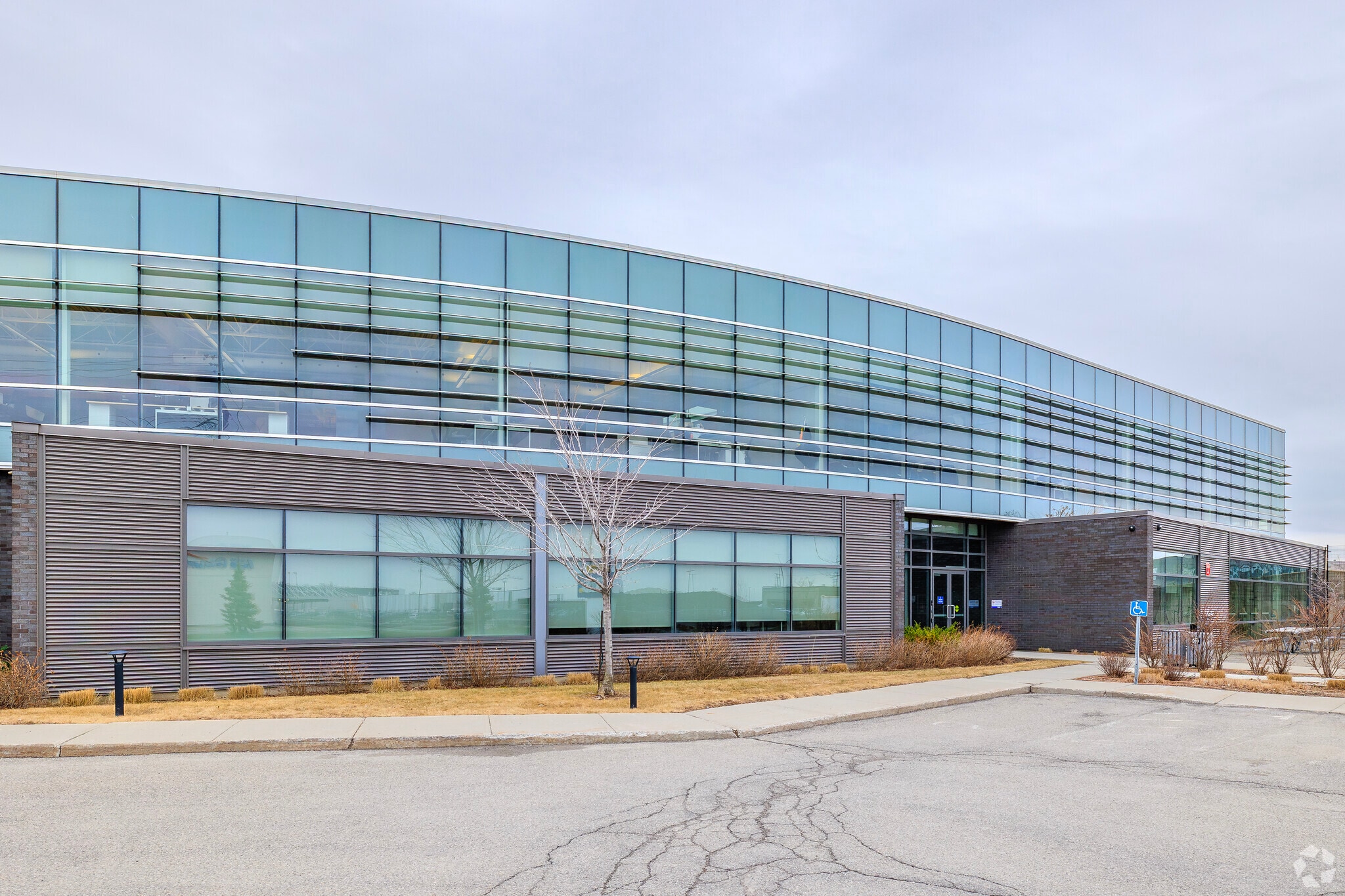 10500 Av Ryan, Dorval, QC à louer Photo principale– Image 1 sur 5