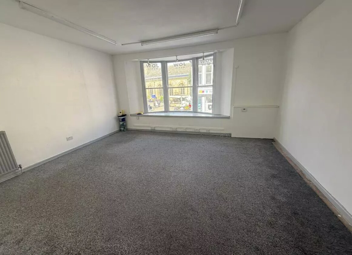 33A Market Pl, Pontefract à louer Photo intérieure– Image 1 sur 5