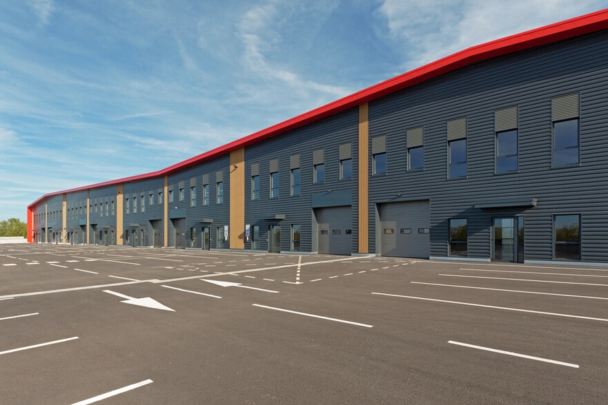 2 Avenue Denis Diderot, Élancourt à louer - Photo de l’immeuble – Image 2 sur 14