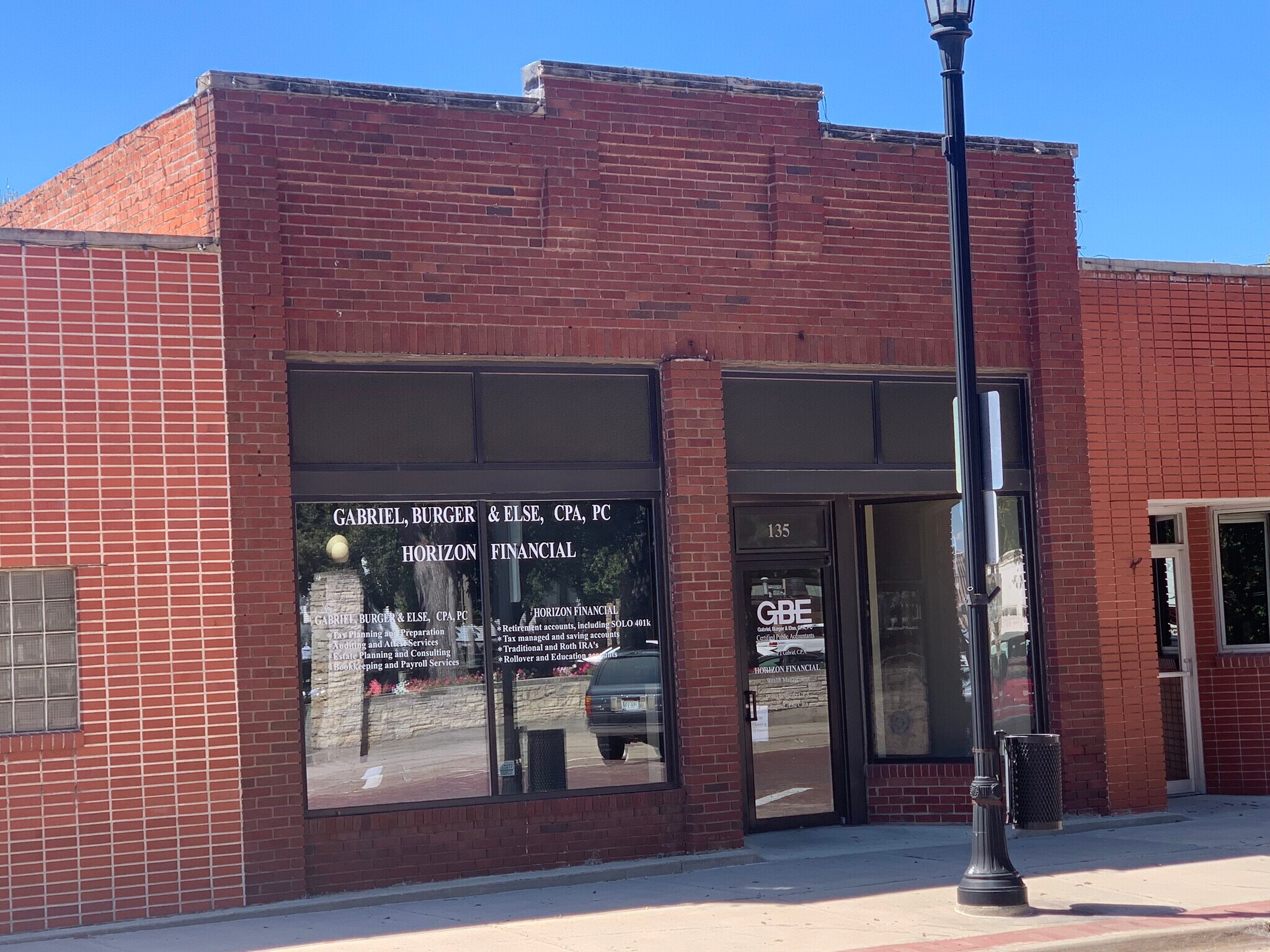 135 N 5th St, Seward, NE à louer Photo principale– Image 1 sur 5