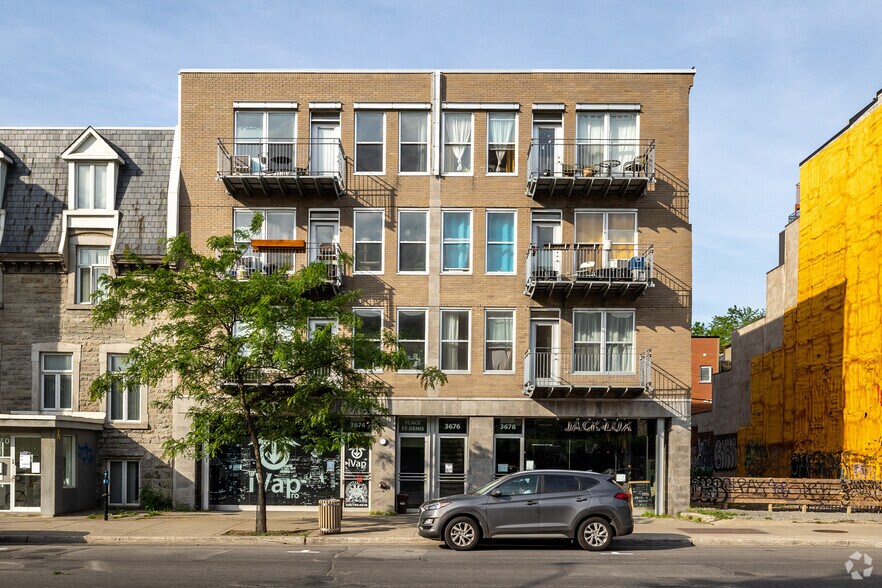 3674 Rue Saint-Denis, Montréal, QC à louer - Photo de l’immeuble – Image 2 sur 7