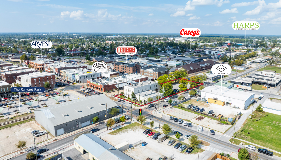 119 E Walnut St, Rogers, AR à vendre - Photo de l’immeuble – Image 1 sur 5