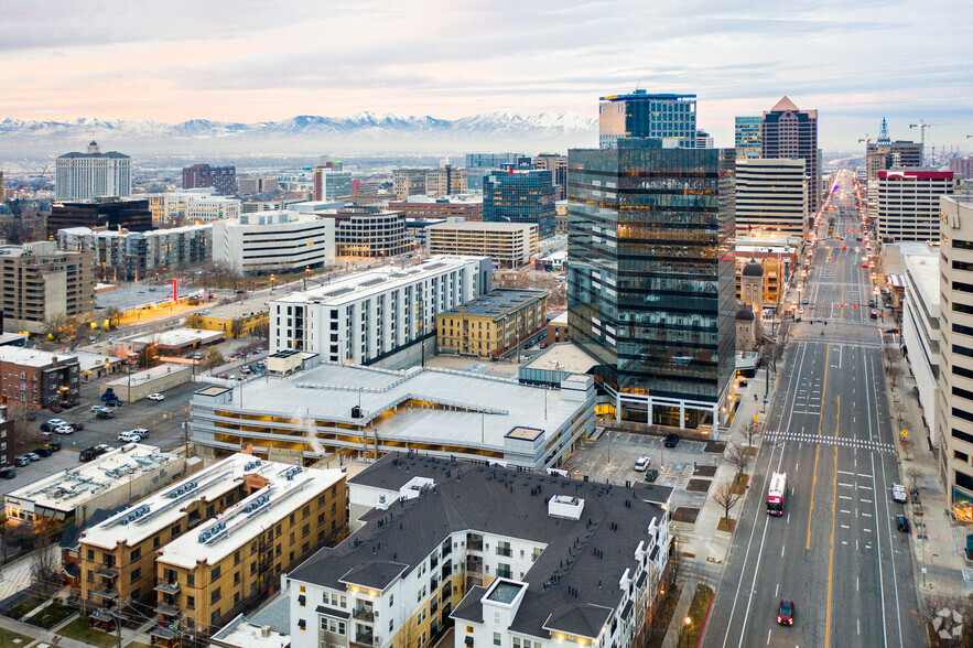 250 E 200 S, Salt Lake City, UT à louer - Photo de l’immeuble – Image 2 sur 14