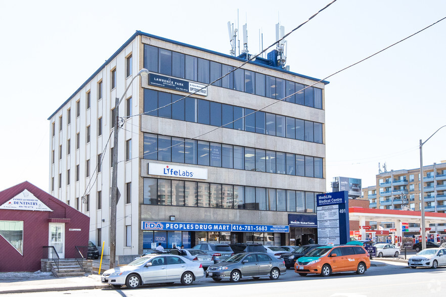 491 Lawrence Av W, Toronto, ON à louer - Photo principale – Image 1 sur 12