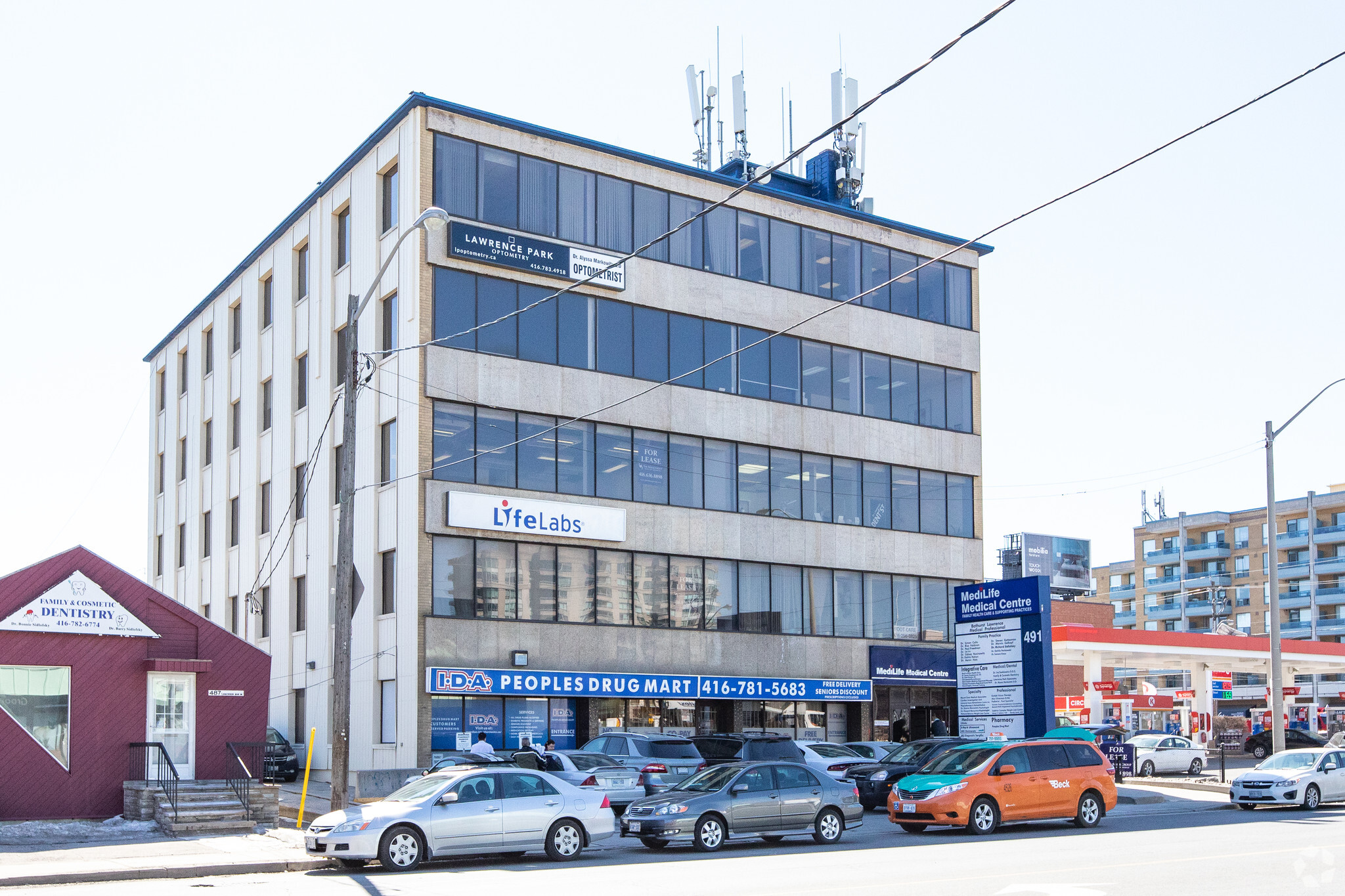 491 Lawrence Av W, Toronto, ON à louer Photo principale– Image 1 sur 13