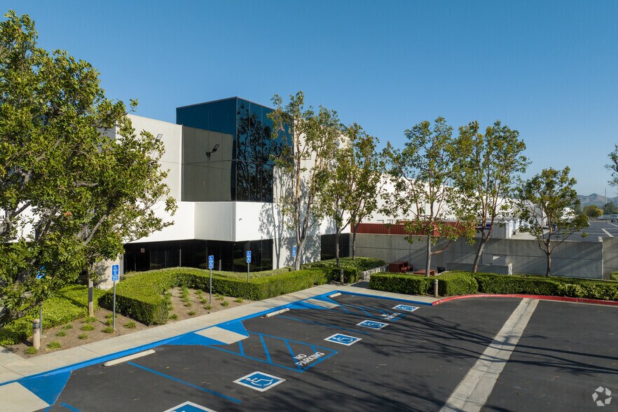 4361-4371 Edison Ave, Chino, CA à louer - Photo de l’immeuble – Image 3 sur 13