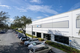Plus de détails pour 10255 NW 116th Way, Medley, FL - Industriel/Logistique à louer