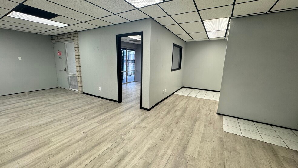 2201 S McClintock Dr, Tempe, AZ à louer - Photo intérieure – Image 2 sur 18