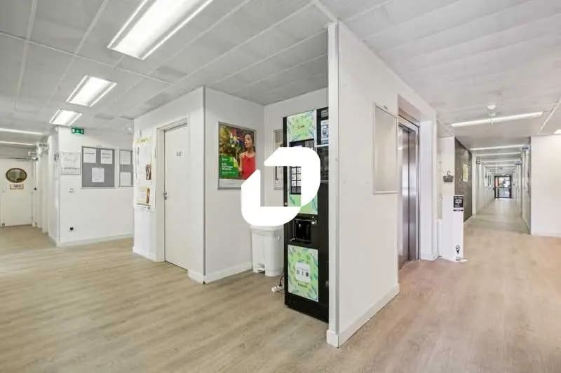 Bureau dans Montmorency à louer - Photo de l’immeuble – Image 1 sur 12